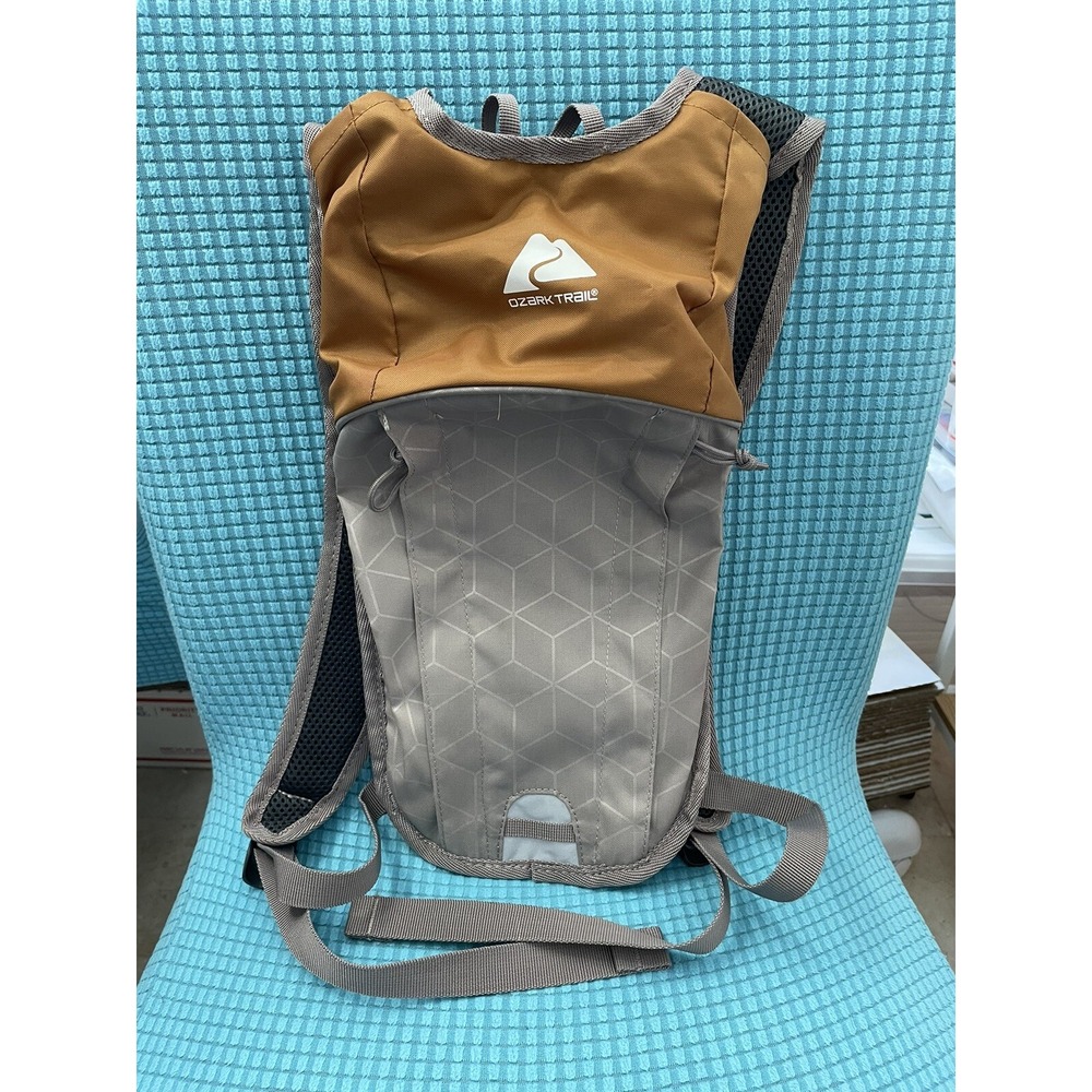 OZARK TRAIL 2L Hydration Backpack HP-275-2L T (no bladder included)